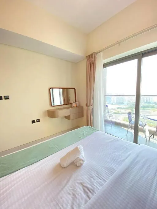 Apartment Near To Downtown With Pool View Dubai
