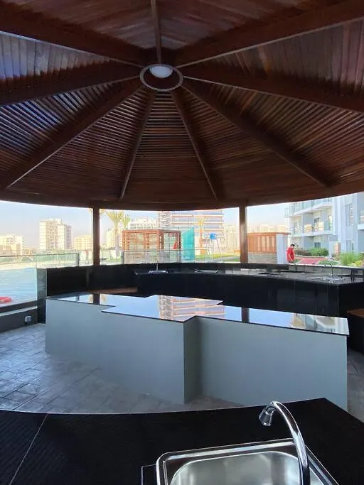 Apartment Near To Downtown With Pool View Dubai United Arab Emirates