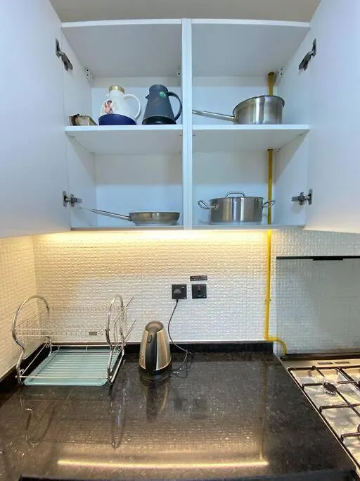 Apartment Near To Downtown With Pool View Dubai