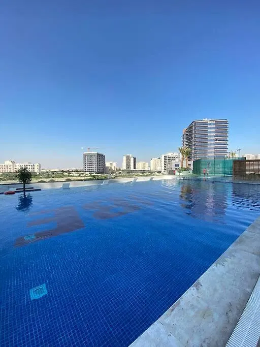 Apartment Near To Downtown With Pool View Dubai