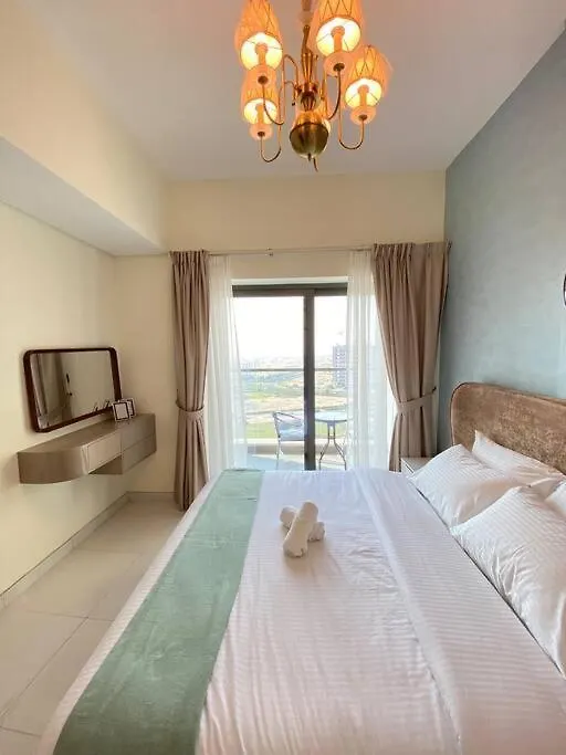 Apartment Near To Downtown With Pool View Dubai