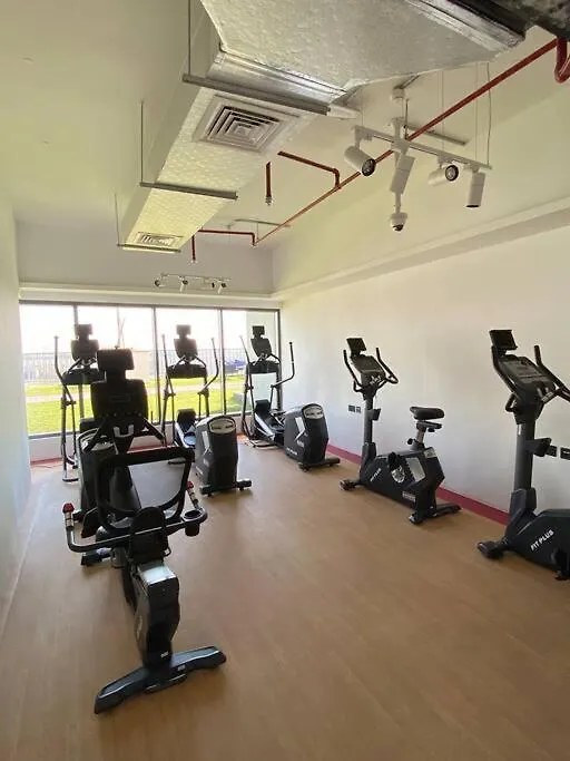 Apartment Near To Downtown With Pool View Dubai