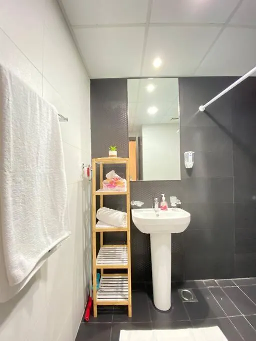 Apartment Near To Downtown With Pool View Dubai