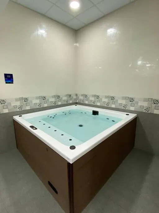Apartment Near To Downtown With Pool View Dubai