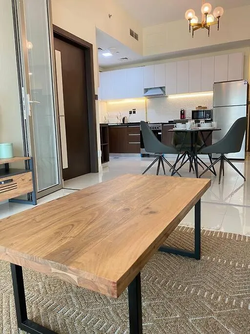 Apartment Near To Downtown With Pool View Dubai