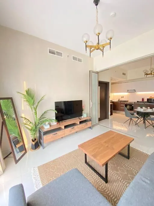 Apartment Near To Downtown With Pool View Dubai