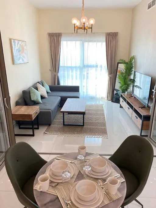 Apartment Near To Downtown With Pool View Dubai 0*,